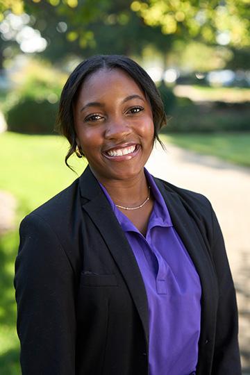 Jasmine's headshot